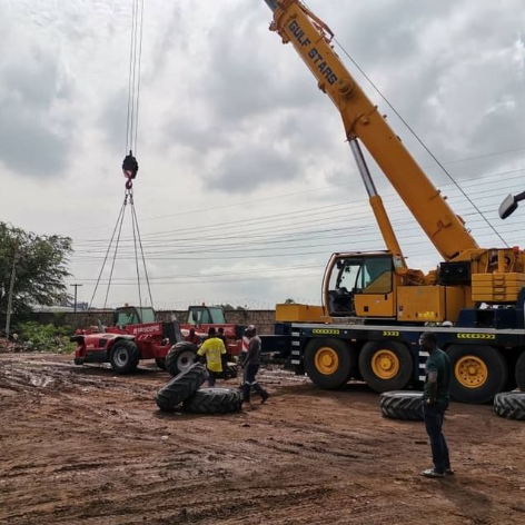 Crane In Operation (Peelers Construction Ltd)